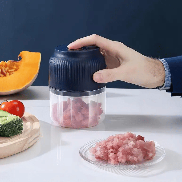 🔥Last Day Promotion-70% OFF 💥Electric Garlic Chopper, Mini Portable Veggie Cutter