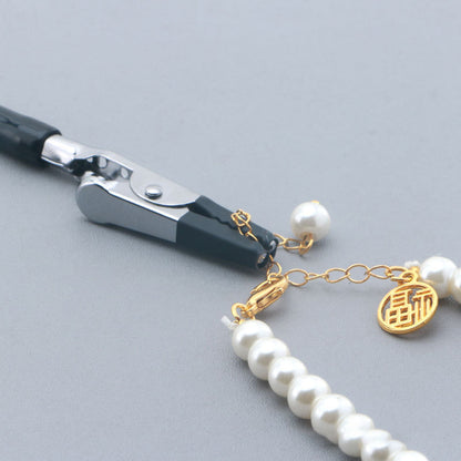 Quick-Assist Bracelet Fastener Tool