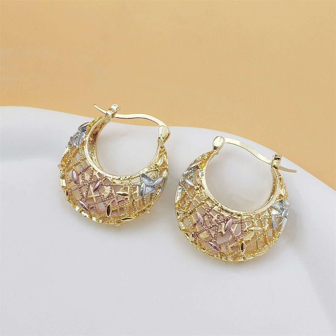 🔥LAST DAY 50% OFF🌸 Vintage Gold Flower Hoop Earrings