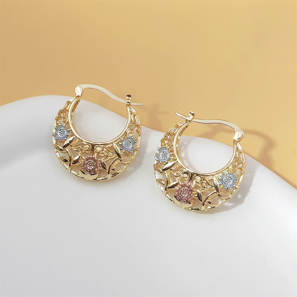 🔥LAST DAY 50% OFF🌸 Vintage Gold Flower Hoop Earrings